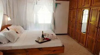 אנסה רויאל Kokogrove Chalets מלון אנסה רויאל