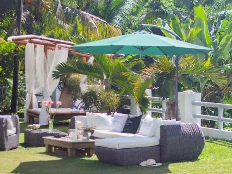 Kokogrove Chalets Anse Royale